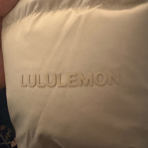 Lululemon Wunder Puff 600-Down-Fill Jacket - Picture 2 of 3